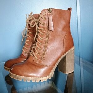SODA Lace up Bootie